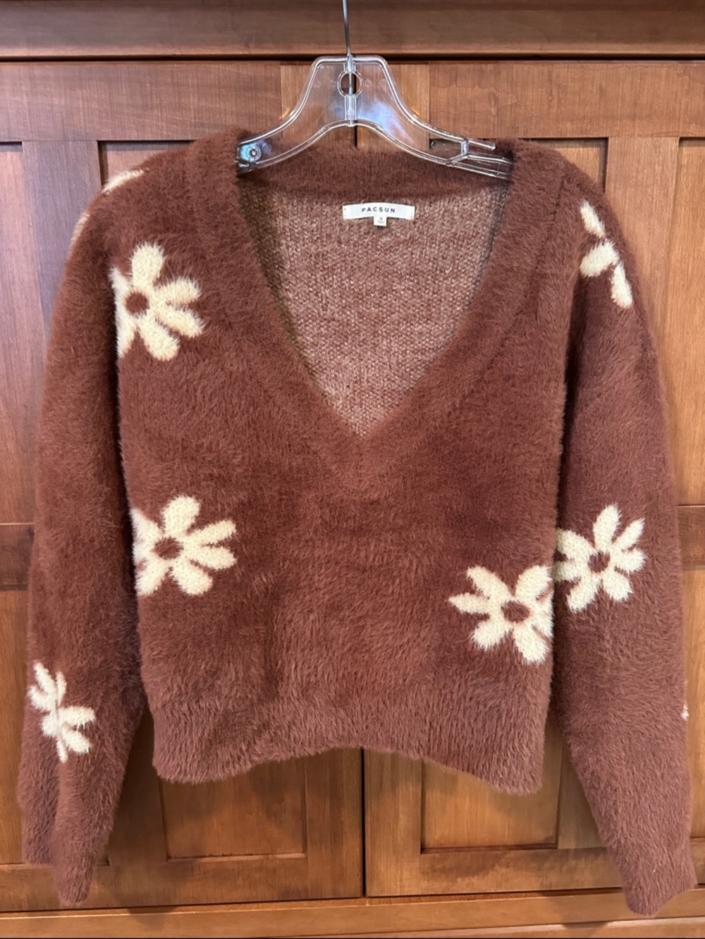 PacSun Brown V-Neck Fuzzy Sweater with Cream Floral Pattern
